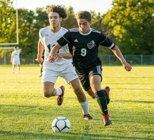 Gabe Turak nets a hat trick to lead Trinity past Notre Dame